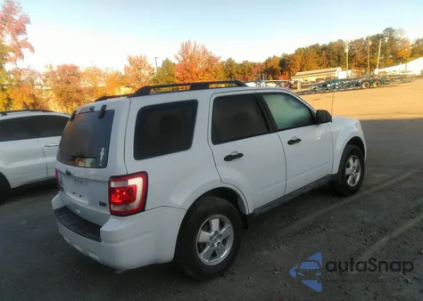 2011 Ford Escape Xlt из США, поврежденный, VIN 1FMCU0DG5BKA87387